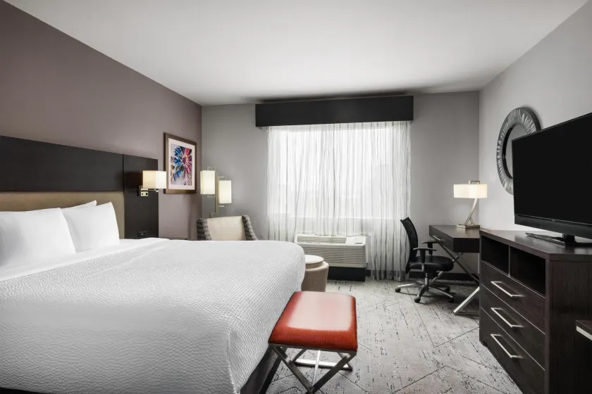 Best Western Plus Executive Residency Baytown - Image 1