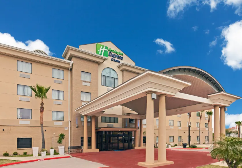 Holiday Inn Express & Suites - Laredo-Event Center Area by IHG - Image 1