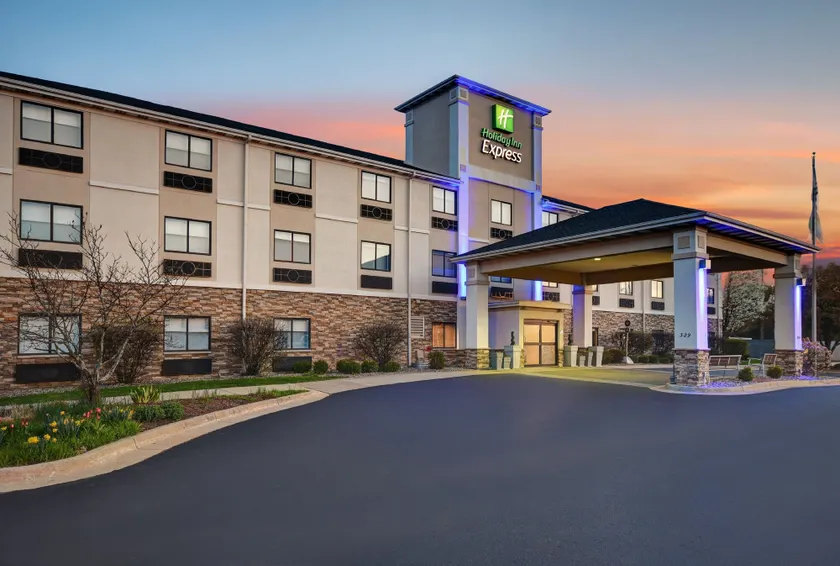 Holiday Inn Express Marshall by IHG - Image 1