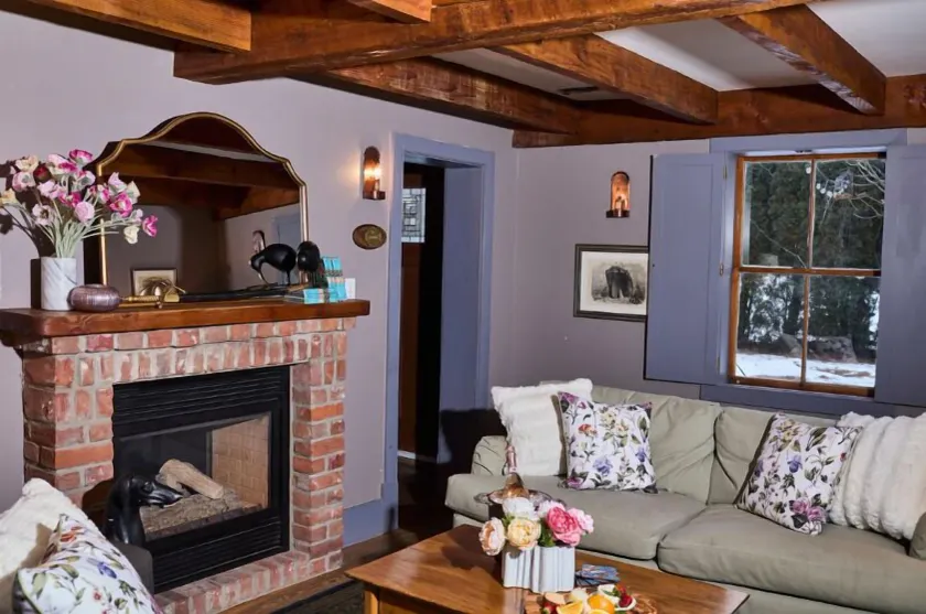 The Olde Angel Inn - Image 1