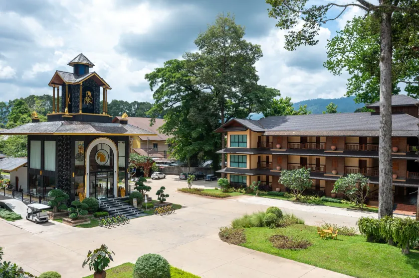 Phumontra Resort Nakhon Nayok - Image 1