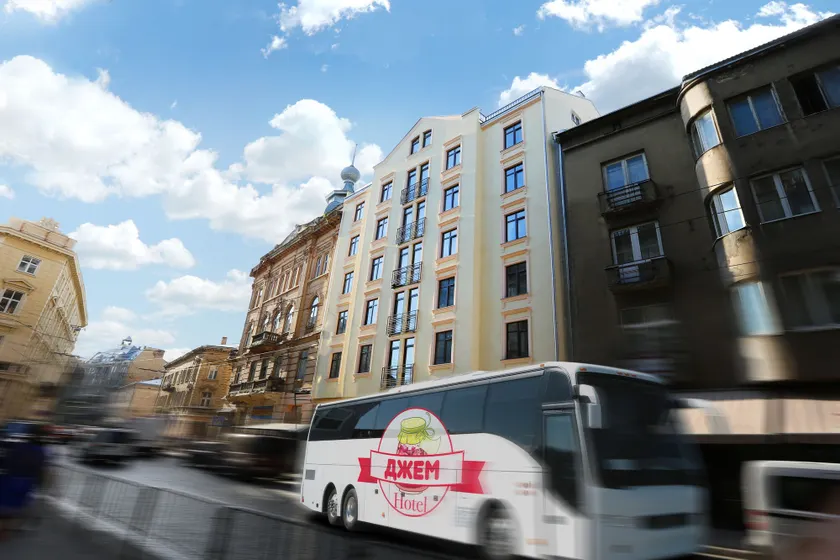 Jam Hotel Hnatyuka - Image 1