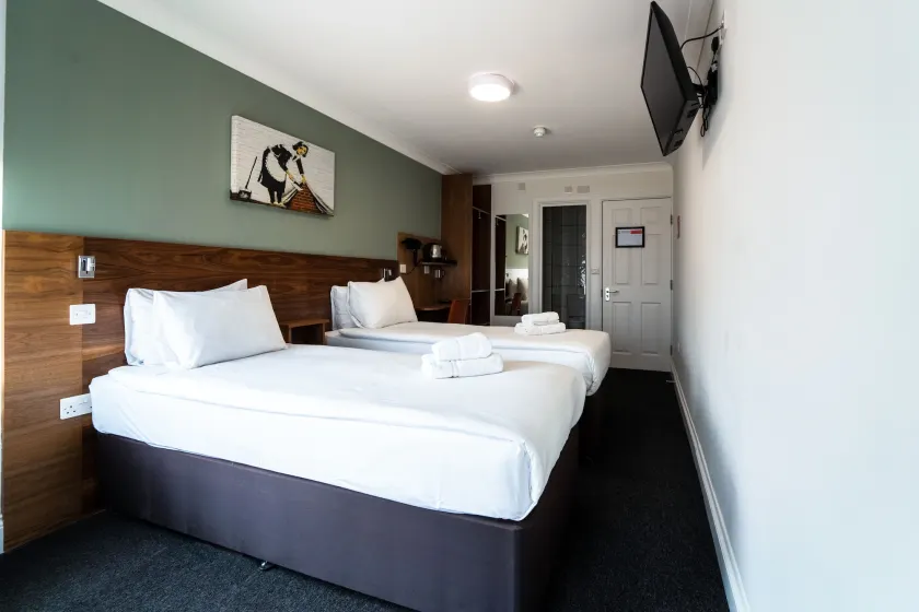 Chelsea Guest House - Image 1
