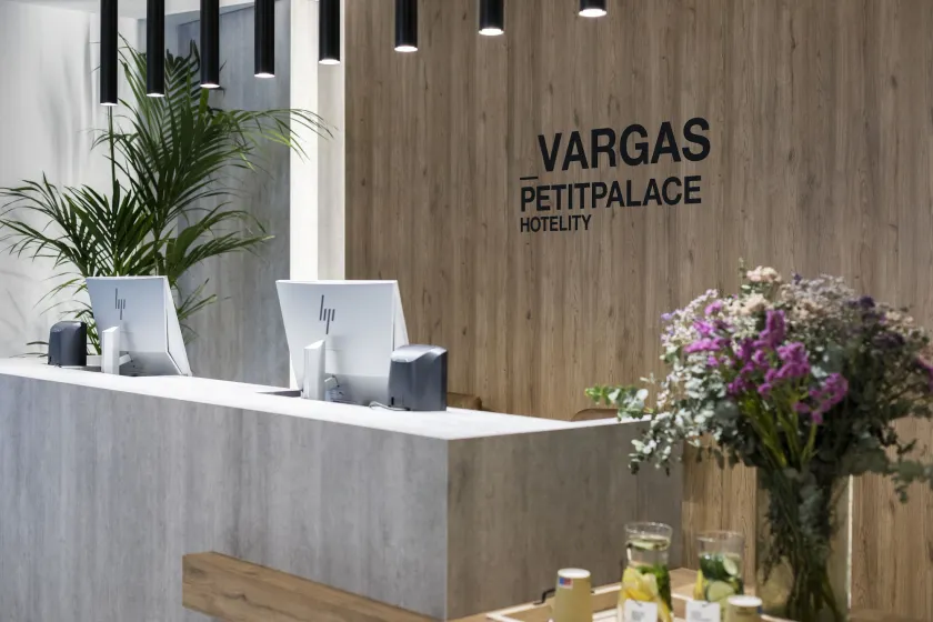 Petit Palace Vargas - Image 1