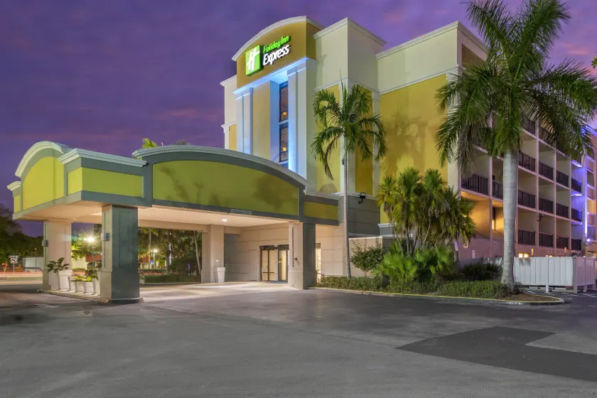 Holiday Inn Express Cape Coral-Fort Myers Area by IHG - Image 1