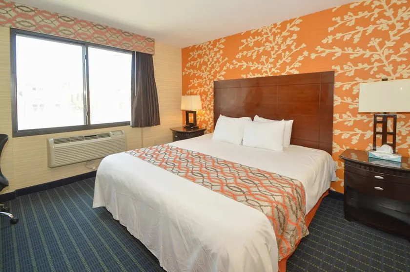 Corona Hotel New York - LaGuardia Airport - Image 1