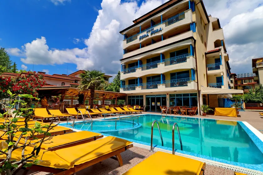 Bora Bora Hotel - Image 1