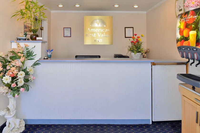 Americas Best Value Inn & Suites Klamath Falls - Hall