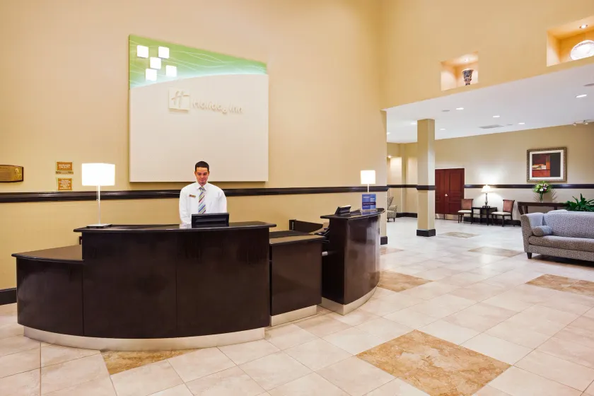 Holiday Inn Hotel & Suites Beaufort at Highway 21 by IHG - Saguão