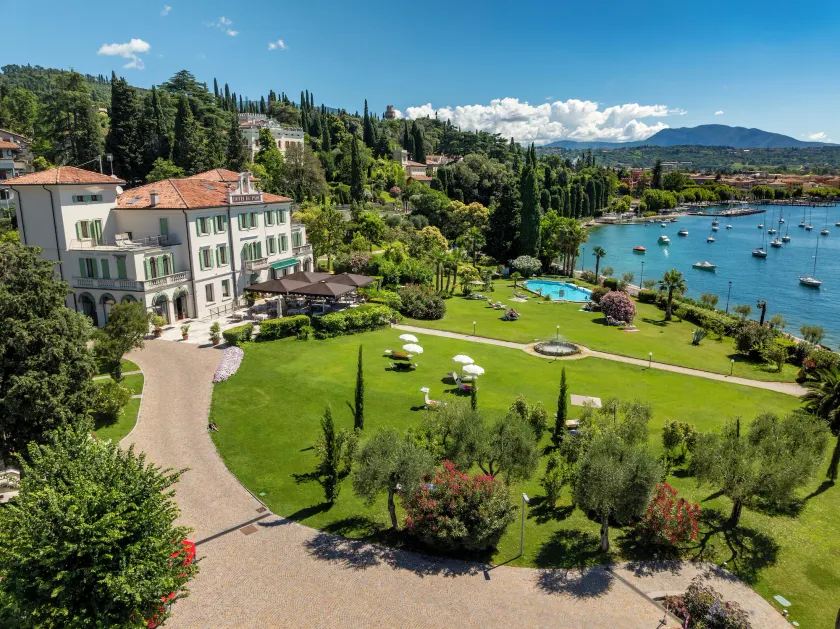 Hotel Du Parc - Image 1