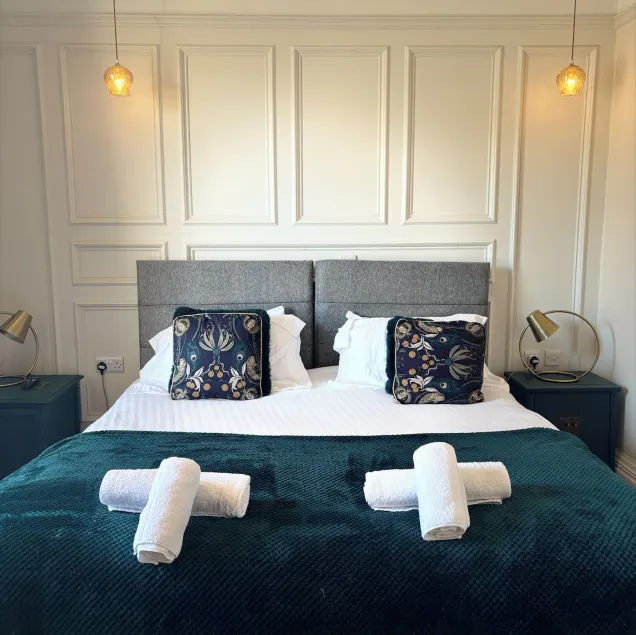 No 1 High Street Boutique Rooms - Image 1