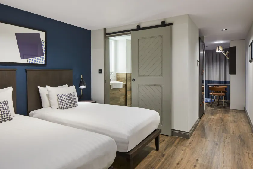 South Point Suites - London Bridge - Image 1