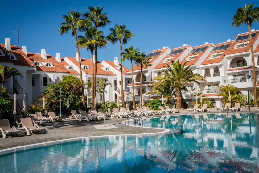 Paradise Park Fun Lifestyle Hotel - Image 1