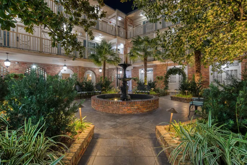Best Western Plus French Quarter Courtyard Hotel - Image 1