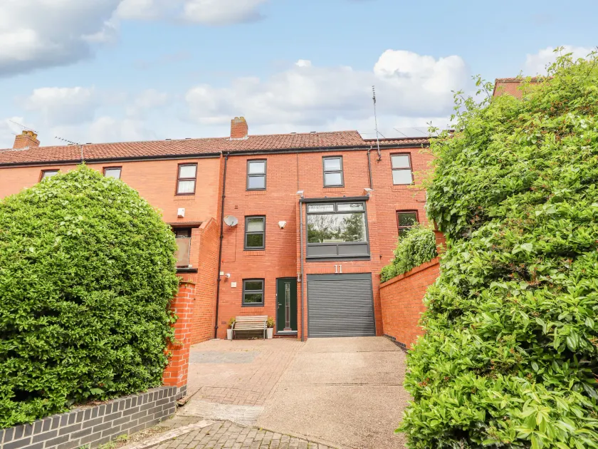 The Imp’s Pad - Off Steep Hill - Private Parking - Image 1