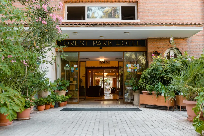 Forest Park Hotel - Image 1