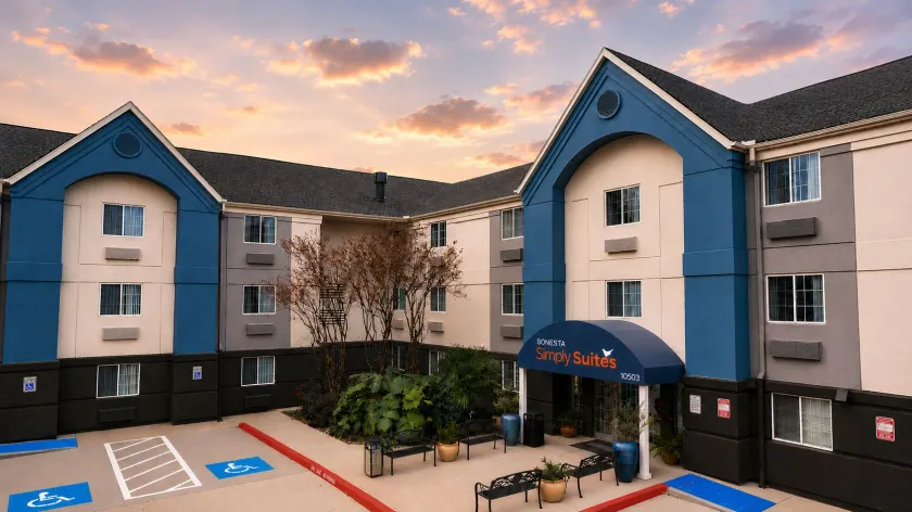 Sonesta Simply Suites Houston CityCentre I-10 West - Image 1