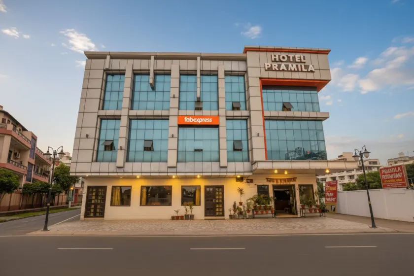 FabHotel Pramila Inn - Image 1