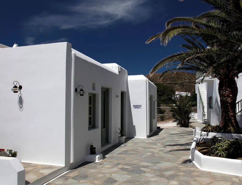 Olia Hotel - Image 1