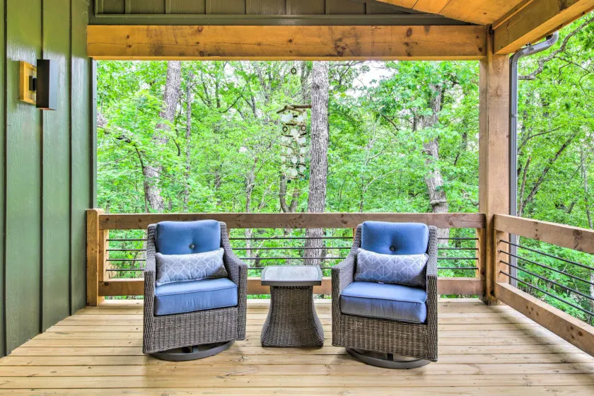Riverside Mtn Retreat w/ Hot Tub & Game Room! - Interiør