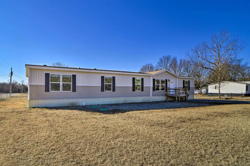 Family-Friendly Bernice Home: 2 Mi to Lake & Park! - Image 1