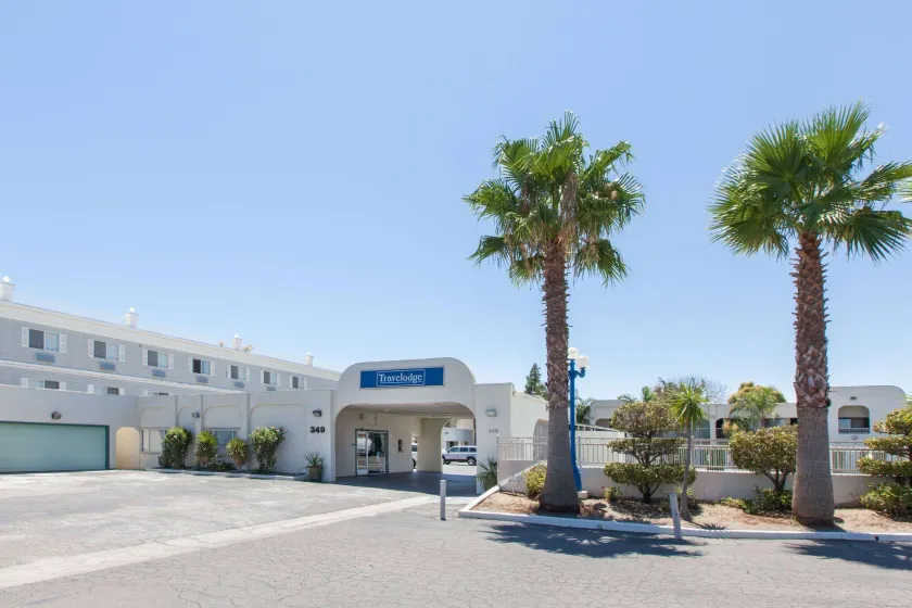 Travelodge by Wyndham Los Banos CA - Image 1
