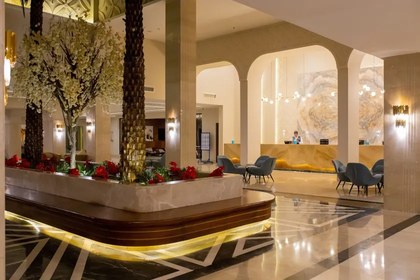 Bellagio Beach Resort & Spa - Entrada (vista interior)