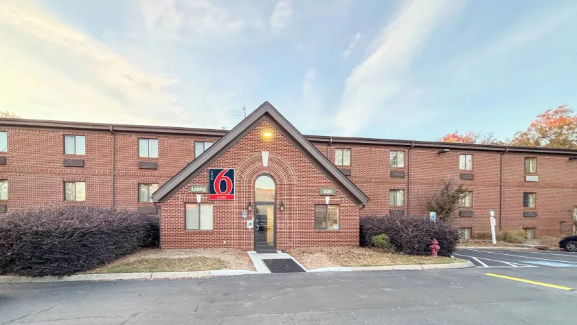 Studio 6 Suites Greenville, SC - Haywood Mall - Image 1