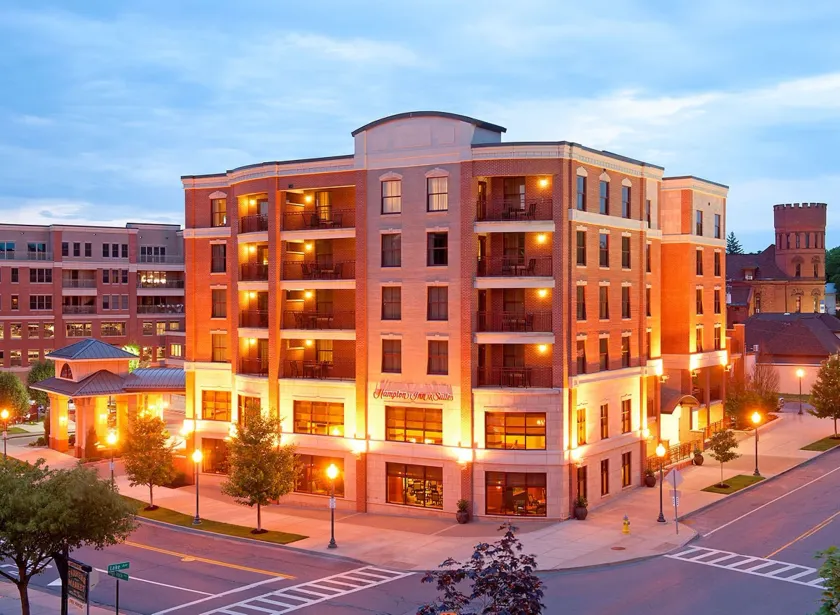 Hampton Inn & Suites Saratoga Springs Downtown - Image 1