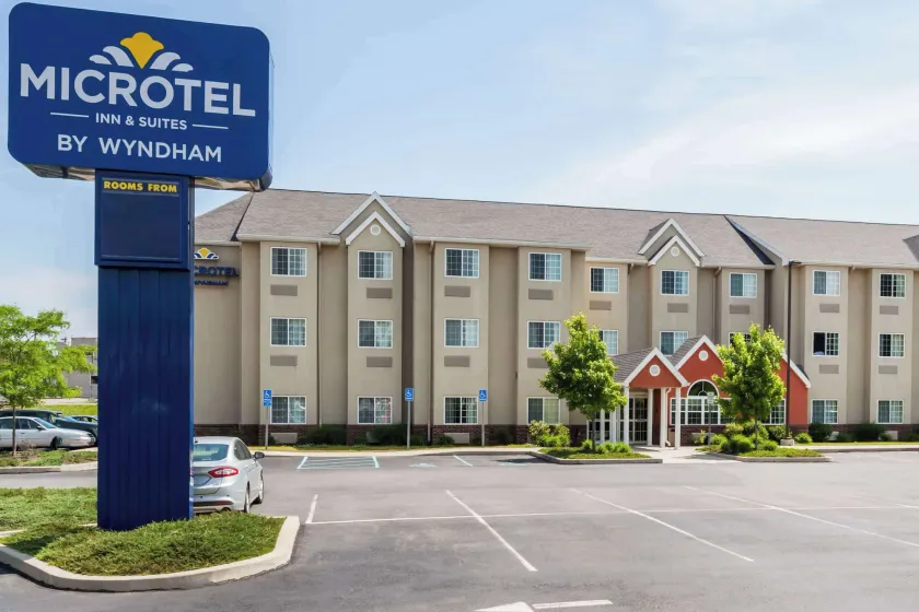 Microtel Inn & Suites - Image 1