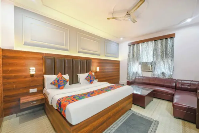 Hotel Black Stone - Image 1