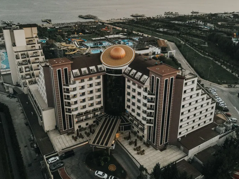 Saturn Palace Resort - Image 1