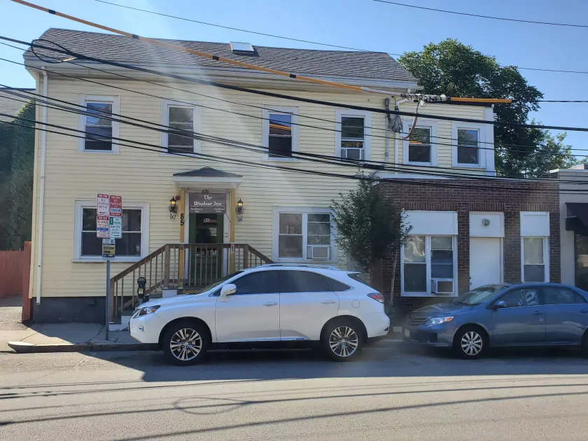The Windsor Inn Guest House - Image 1