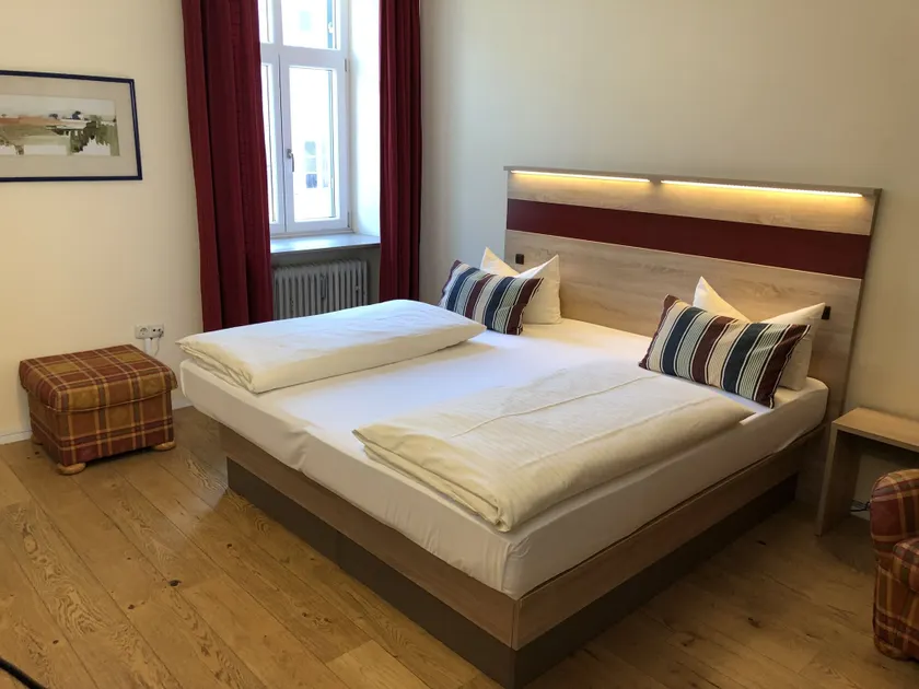 Hotel-Gasthof Flötzinger Bräu - Image 1
