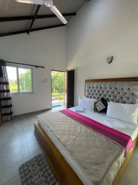Royal Crown Residency Hotel - Quarto