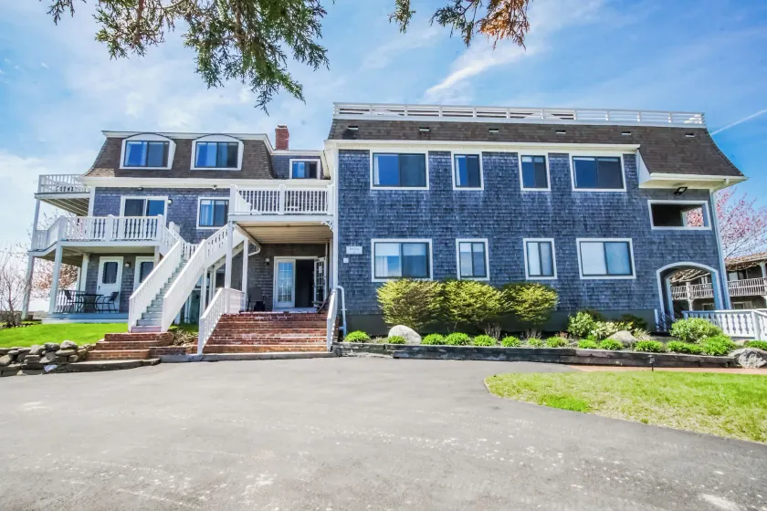 Neptune House Block Island Resort - Image 1
