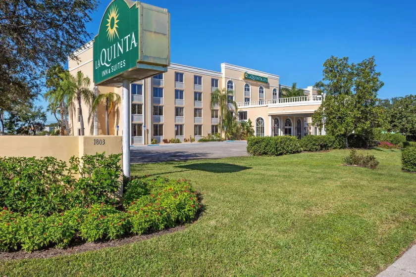 La Quinta by Wyndham Sarasota Downtown - Image 1