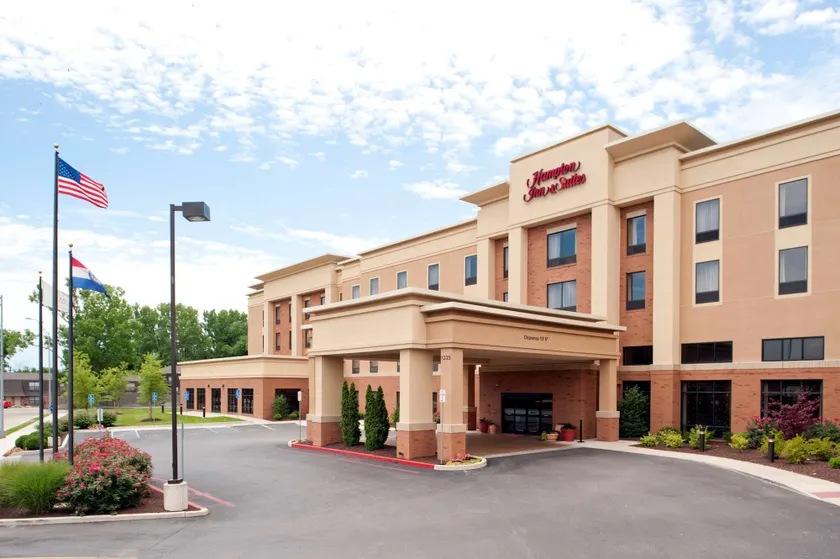 Hampton Inn & Suites Columbia at University - Image 1