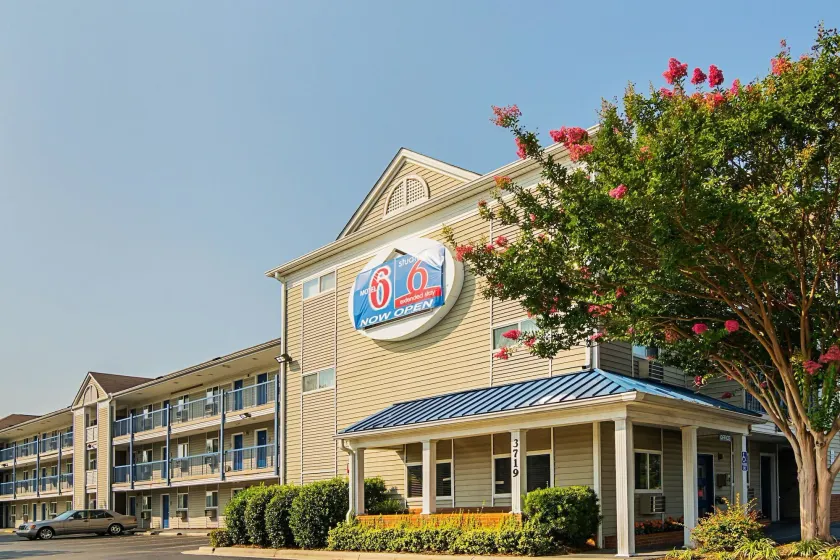 Motel 6 - Fayetteville, NC - Fort Liberty Area - Image 1