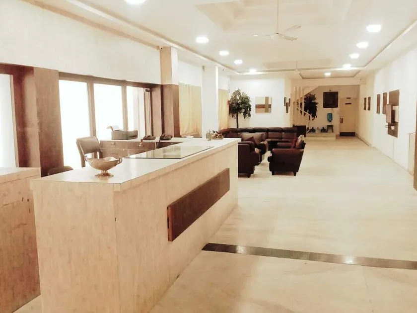 FabHotel Ranjit Residency - Image 1