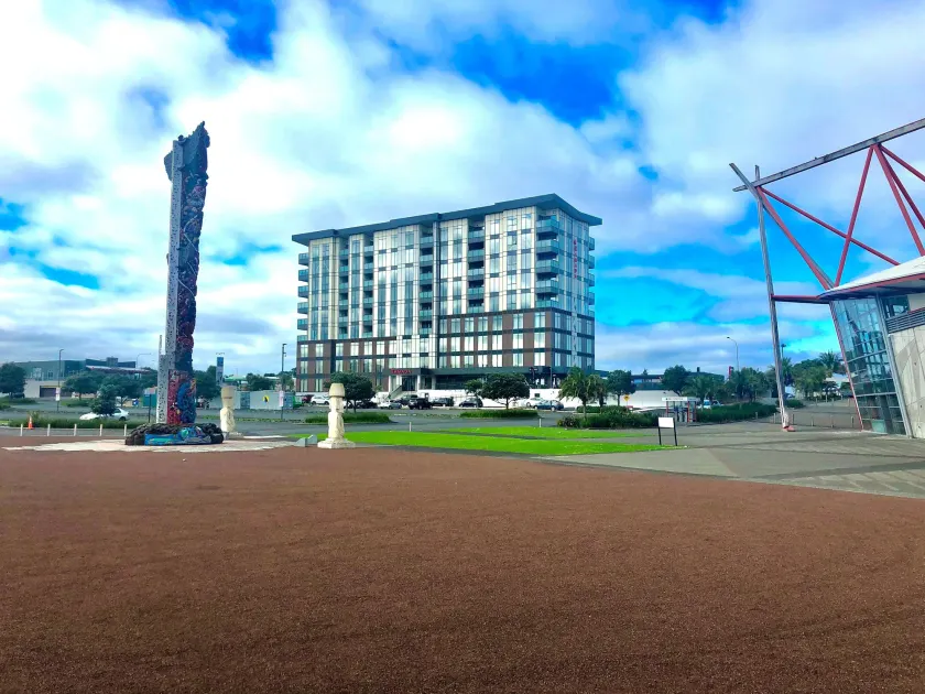 Ramada Suites by Wyndham Auckland Manukau Pacfic Centre - Image 1