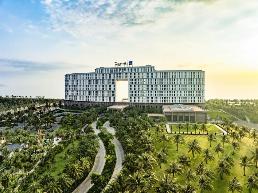 Radisson Blu Resort Cam Ranh - Image 1