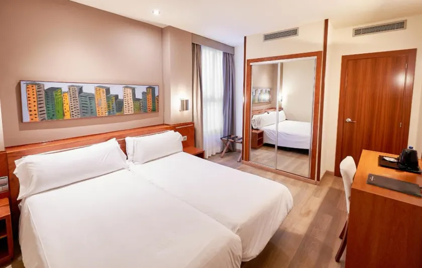 Hotel Garbí Millenni - Image 1