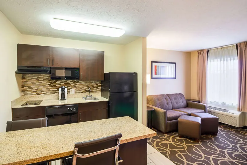 MainStay Suites Fargo - I-94 Medical Center - Image 1