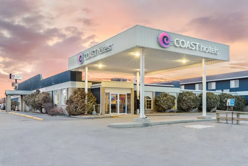 Coast Swift Current Hotel - Image 1