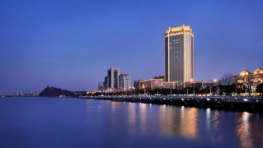 Crowne Plaza Zhenjiang by IHG - Image 1