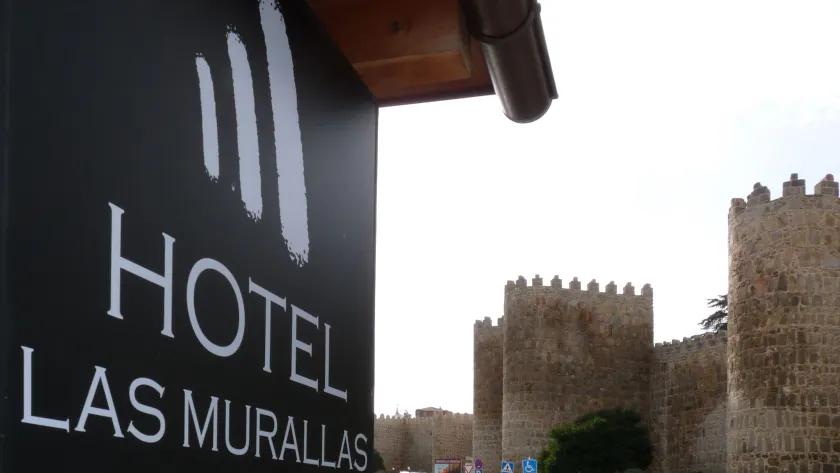 Hotel Las Murallas - Image 1