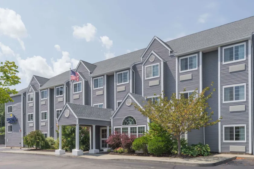 Microtel Inn & Suites by Wyndham Uncasville Casino Area - Image 1