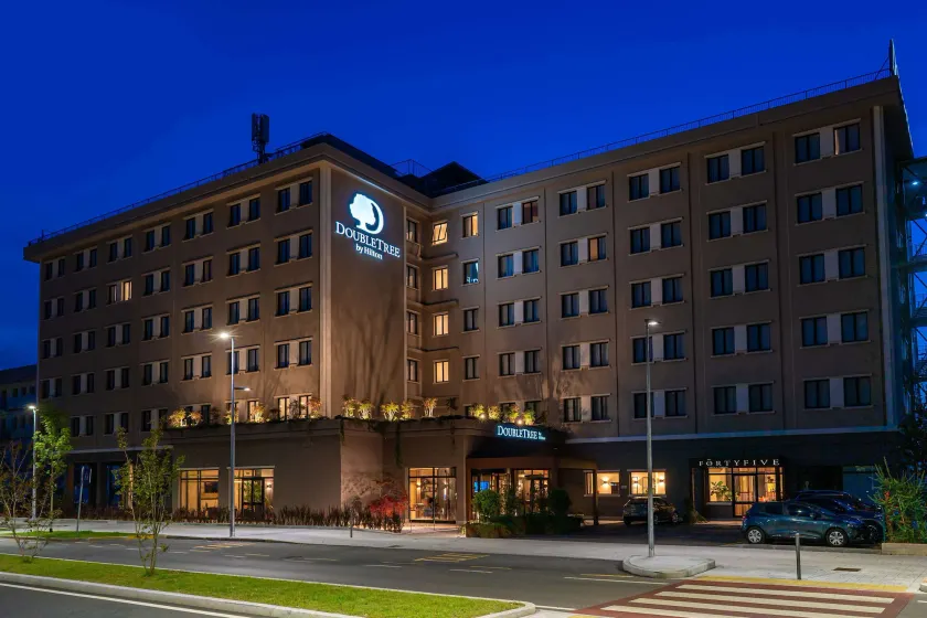 DoubleTree by Hilton Brescia - Image 1