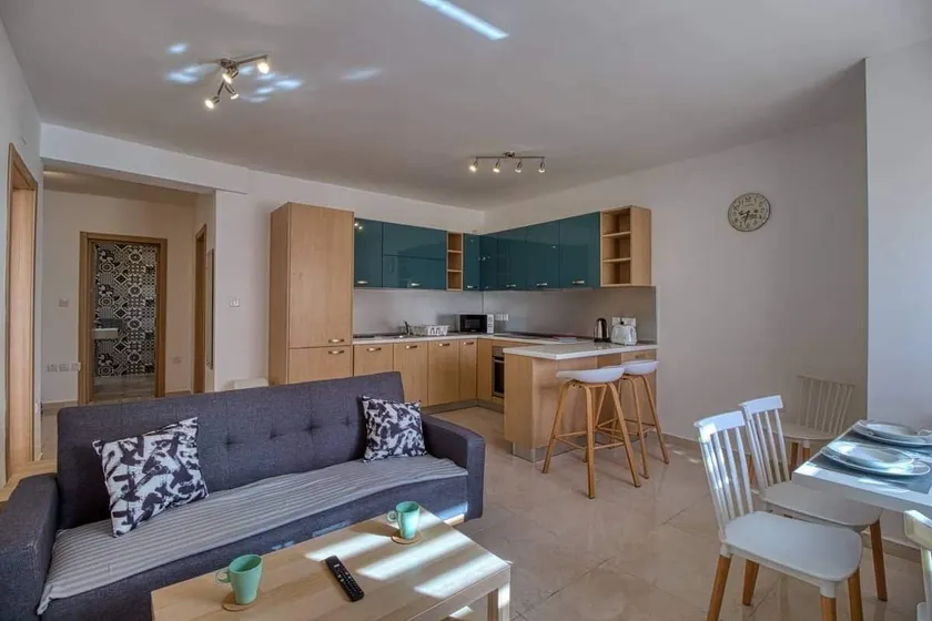Julian's Apartments - Image 1